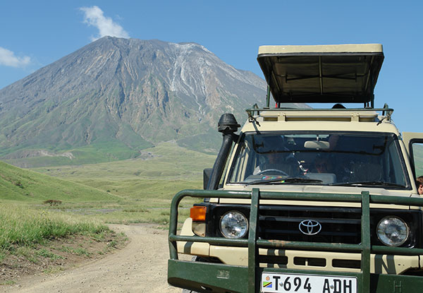 zwischen Lake Natron und Ol-Doinyo Lengai