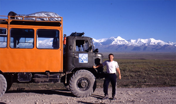 Mit dem russ. GAZ am Pamir-Highway